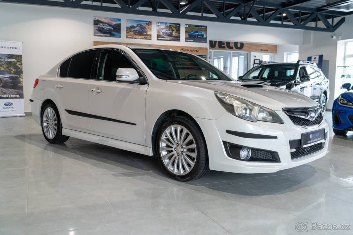 2010 Subaru LEGACY - 8