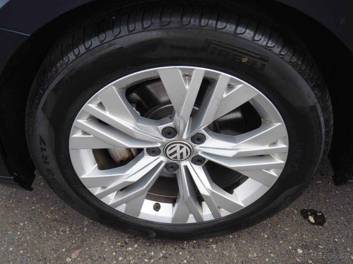 2016 Volkswagen PASSAT - 8