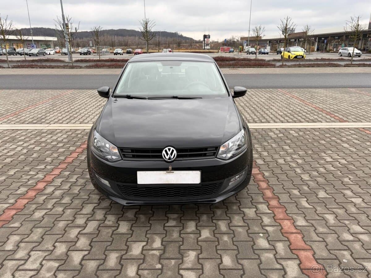2011 Volkswagen POLO - 8