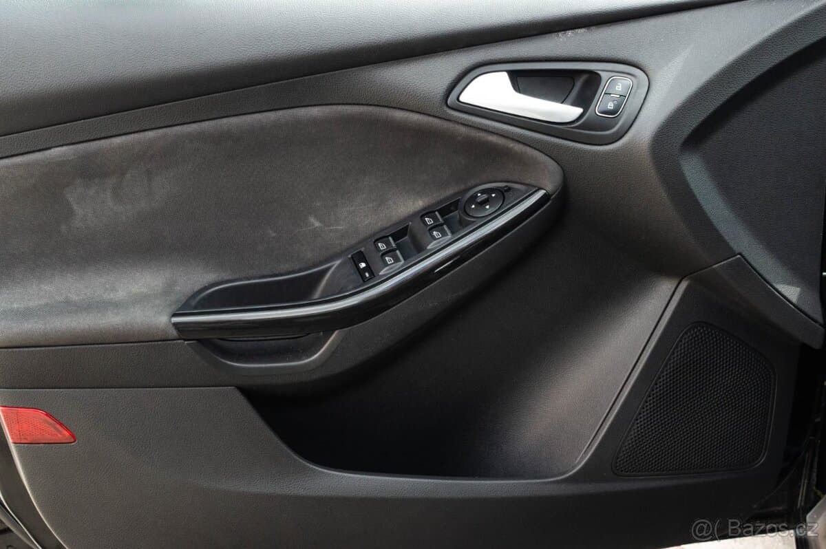 2017 Ford FOCUS - 8