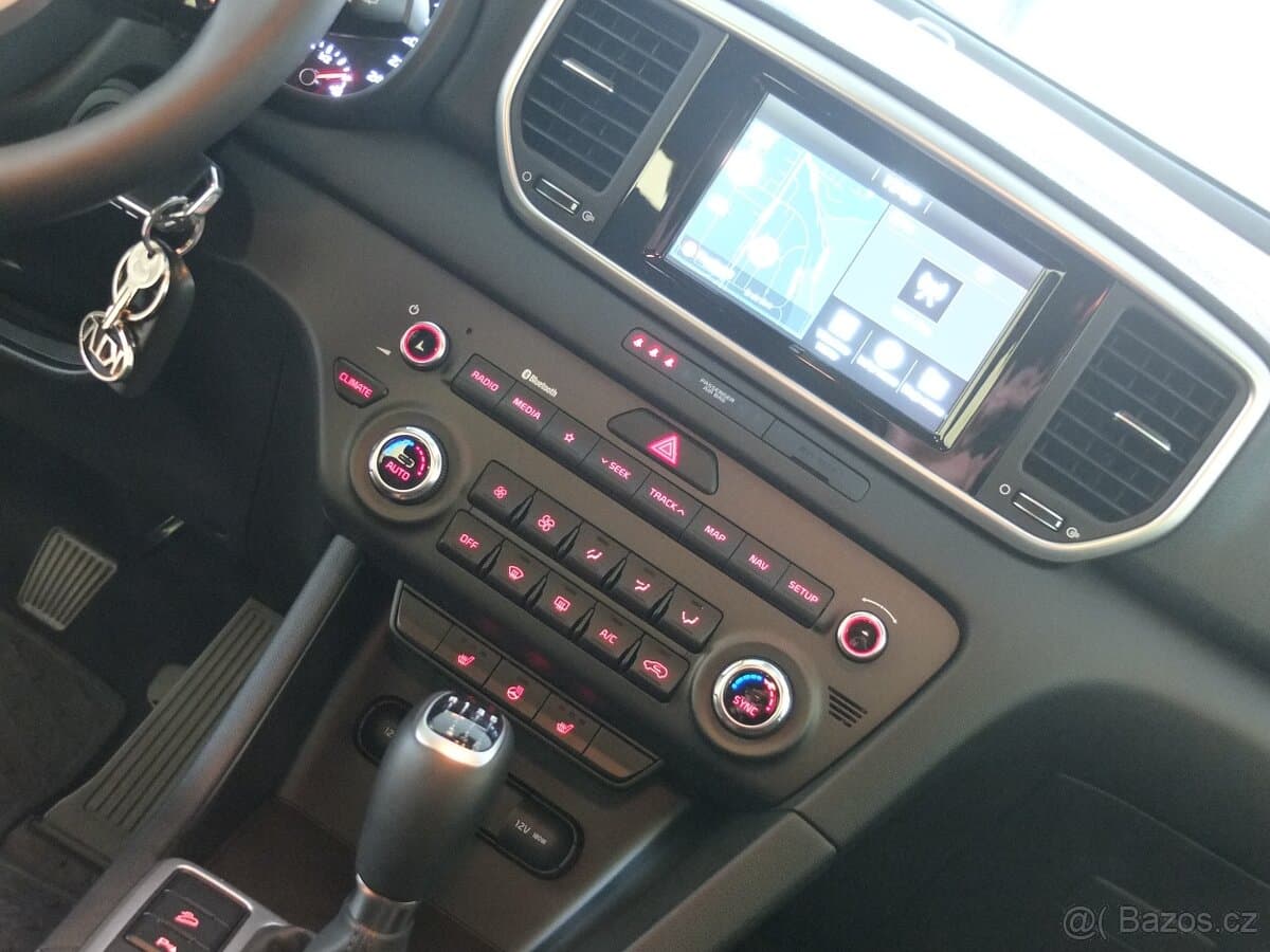 2020 Kia SPORTAGE - 8