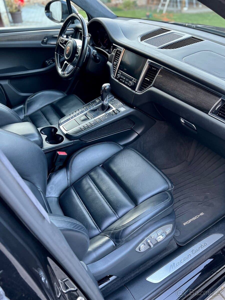 2017 Porsche MACAN - 8