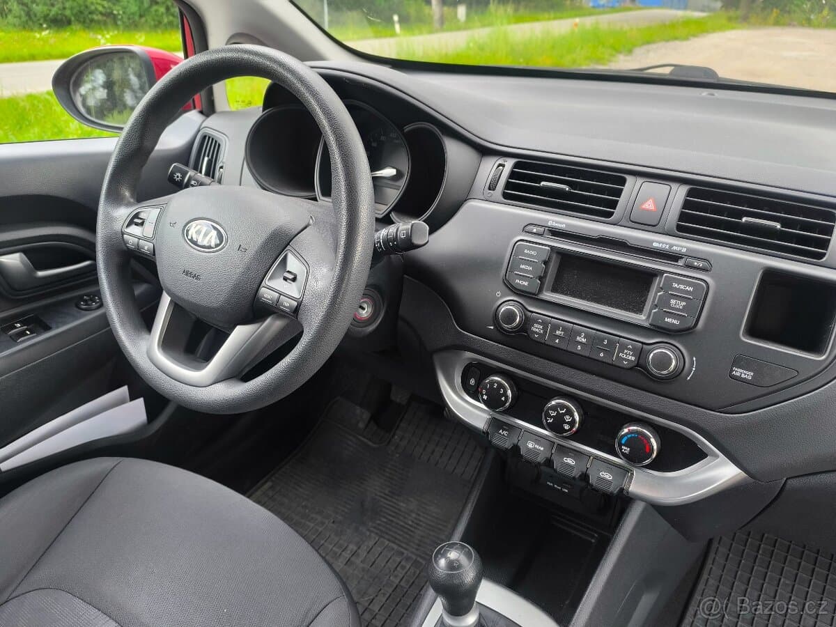 2014 Kia RIO - 8