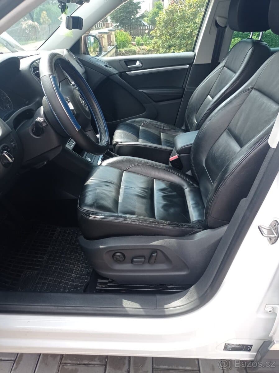 2012 Volkswagen TIGUAN - 8