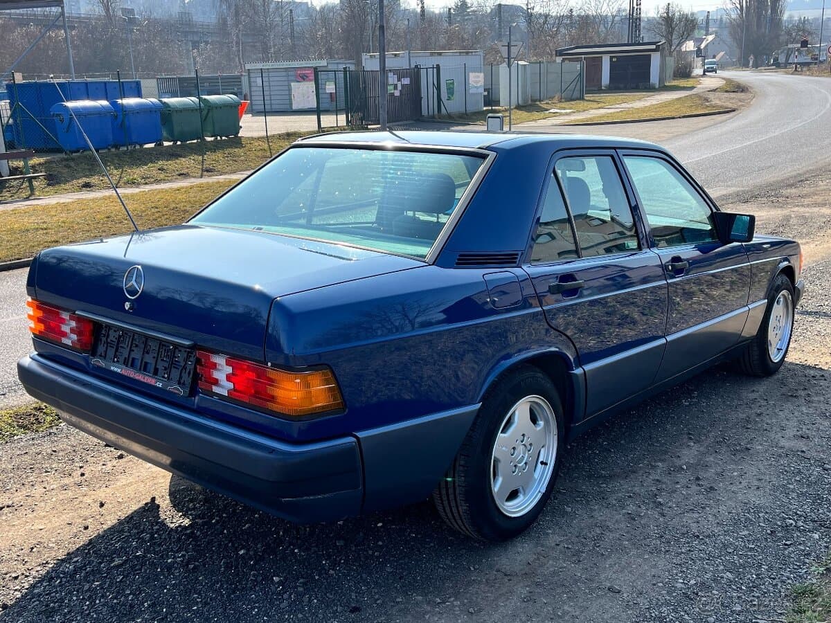 1990 Mercedes-Benz 190 - 8