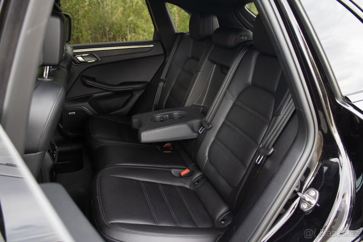 2022 Porsche MACAN - 8
