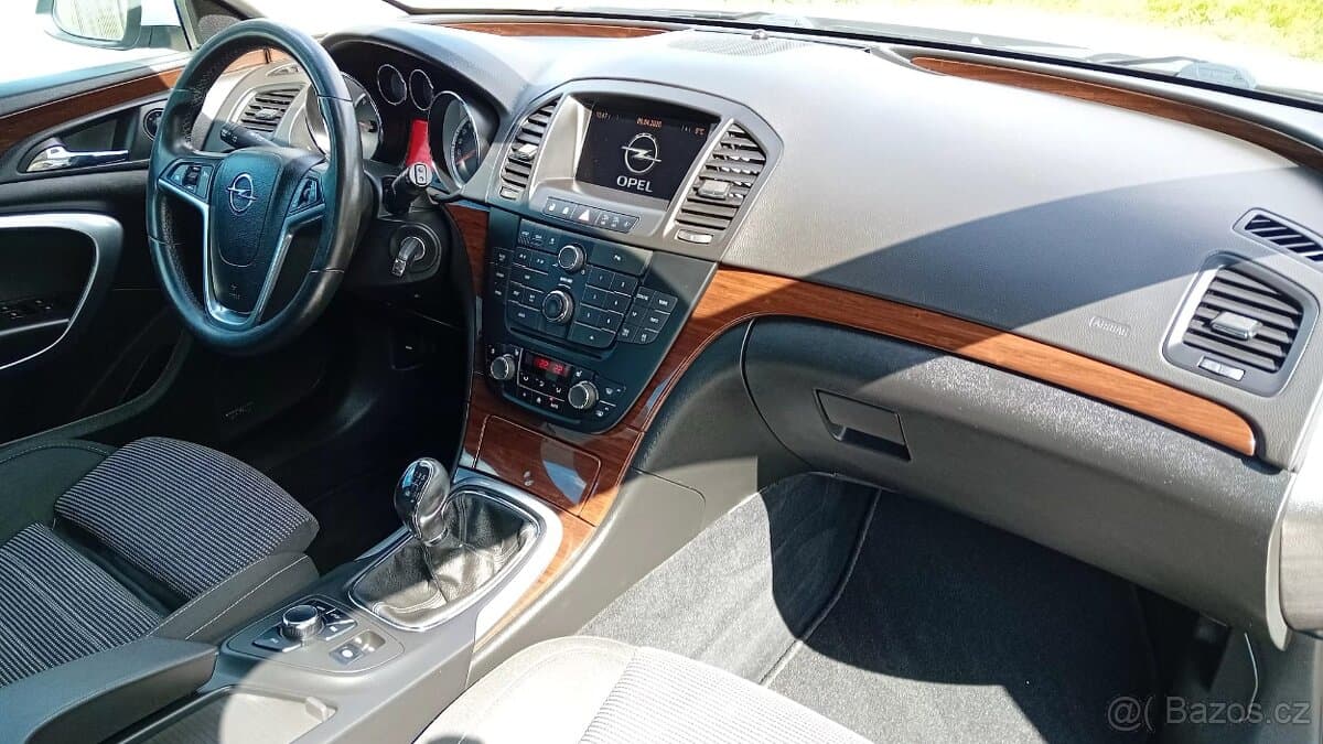 2012 Opel INSIGNIA - 8