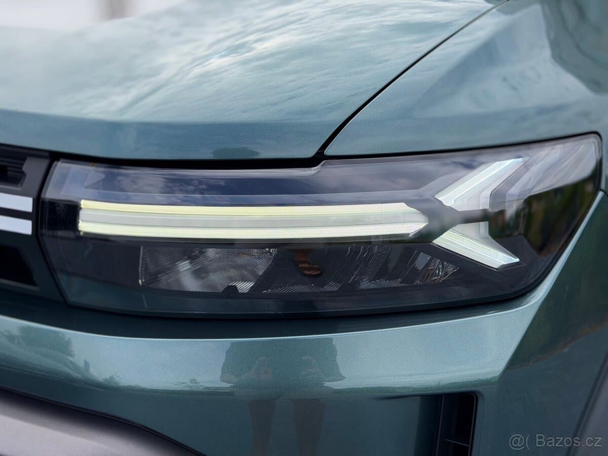 2025 Dacia DUSTER - 8