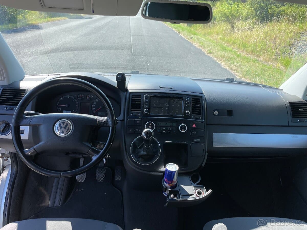 2004 Volkswagen MULTIVAN - 8