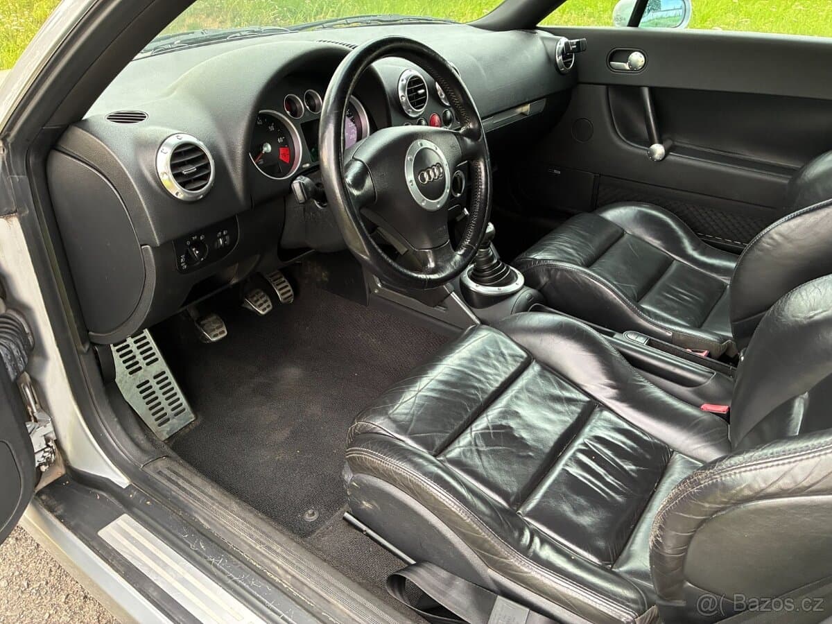 2001 Audi TT - 8