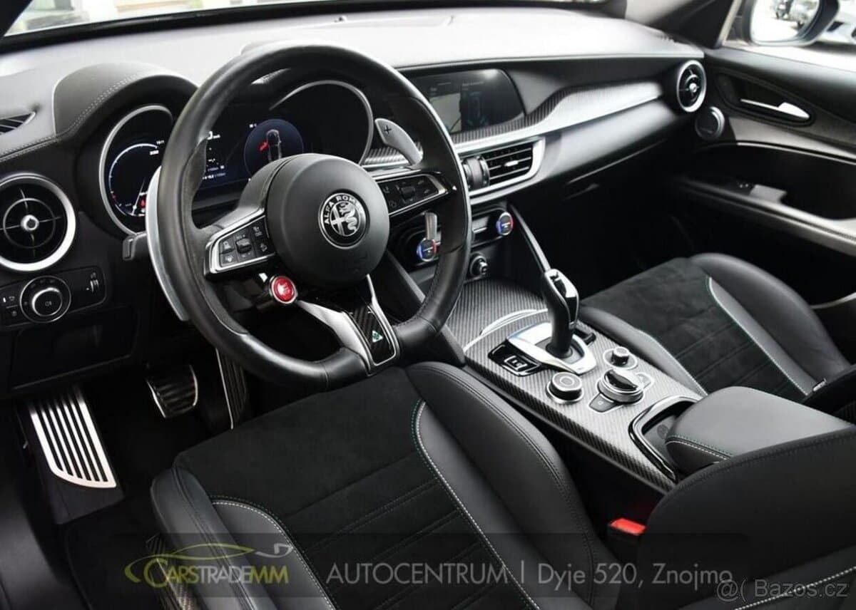2024 Alfa Romeo STELVIO - 8