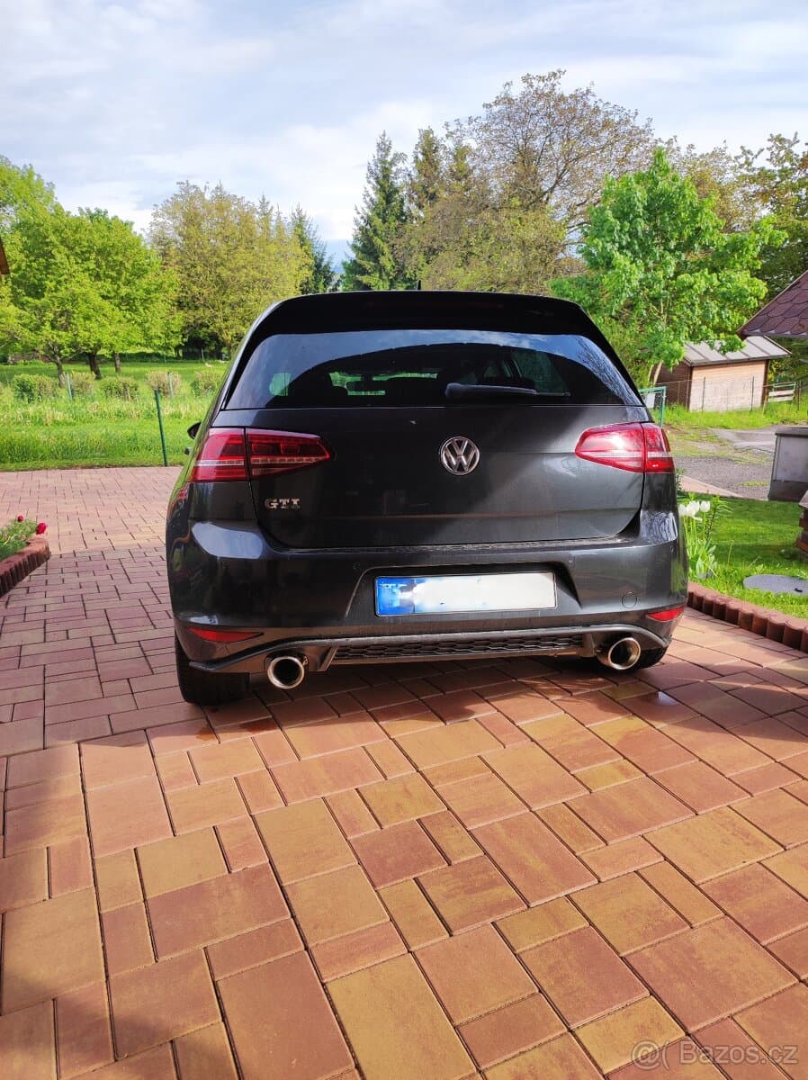 2016 Volkswagen GOLF - 8