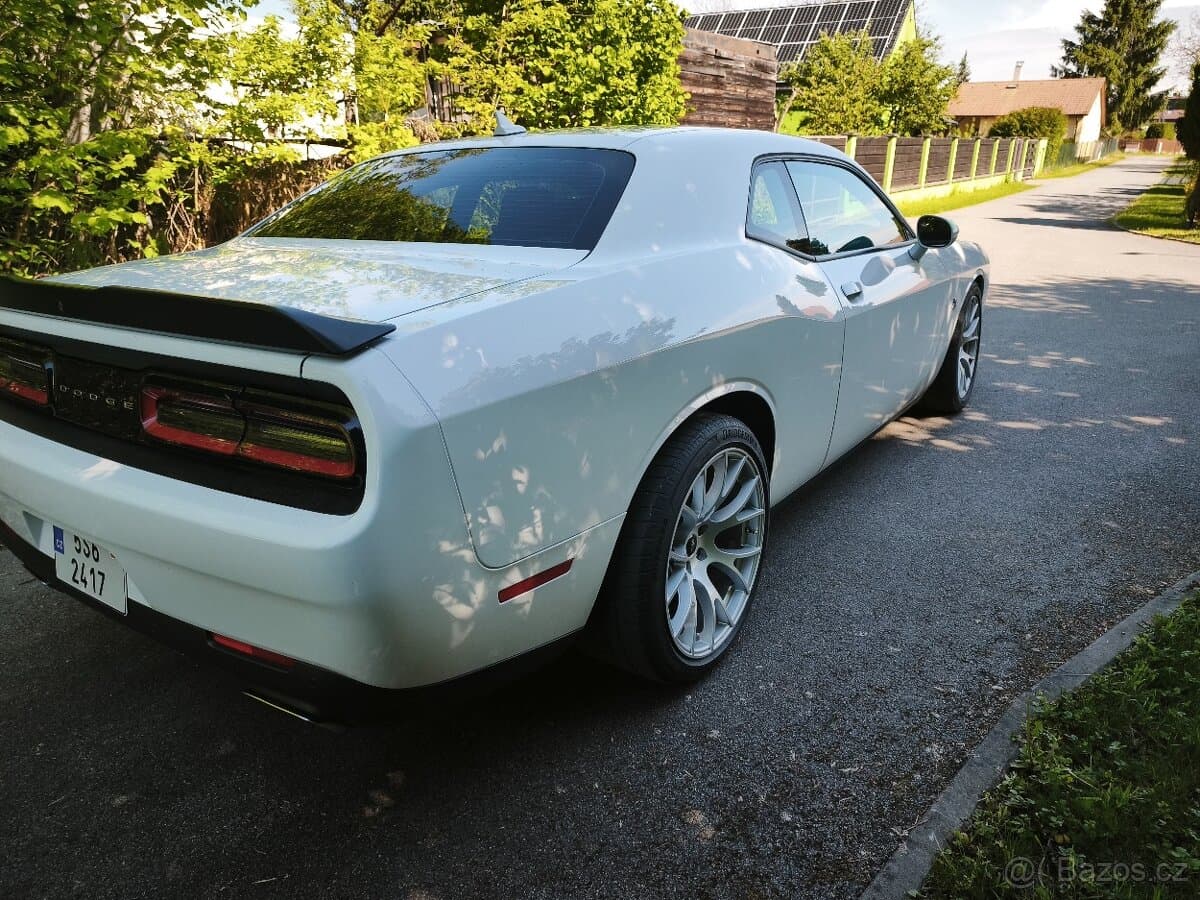2019 Dodge CHALLENGER - 8