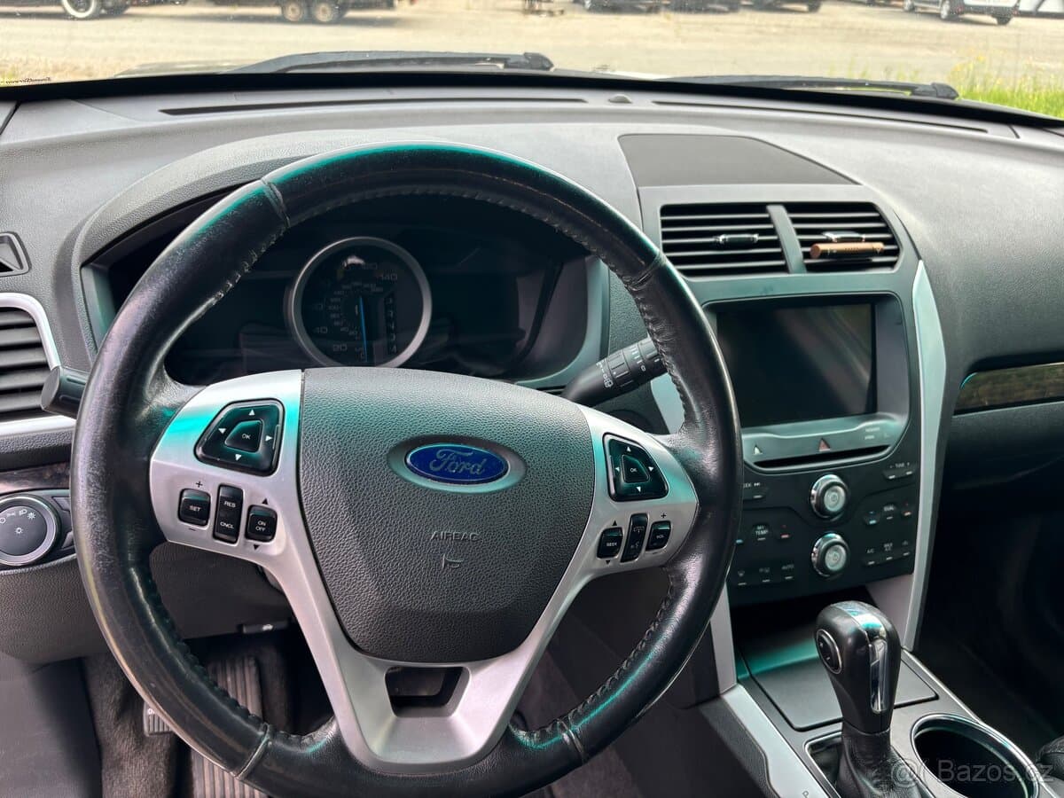 Ford EXPLORER - 8