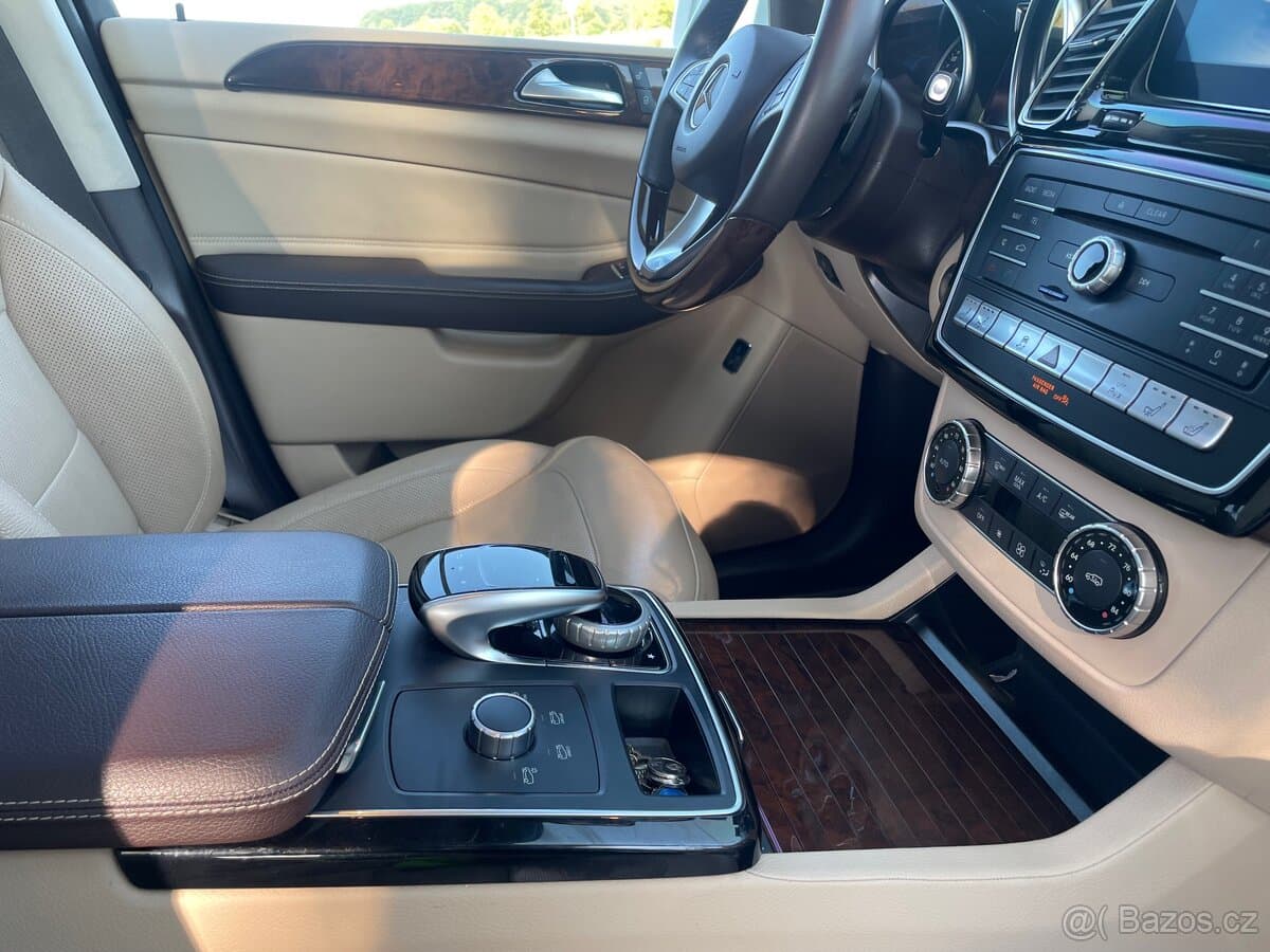 2018 Mercedes-Benz GL - 8