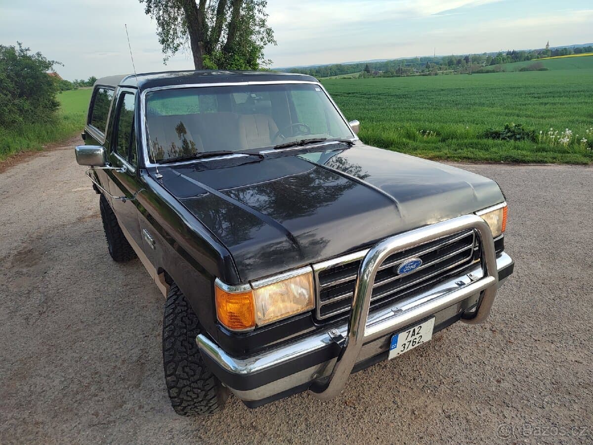 1990 Ford BRONCO - 8