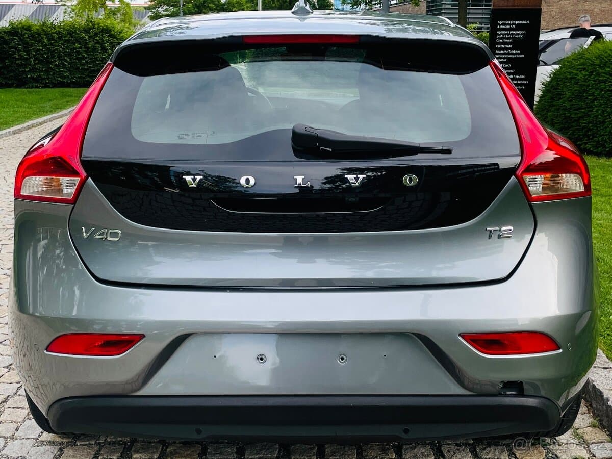 2018 Volvo V40 - 8