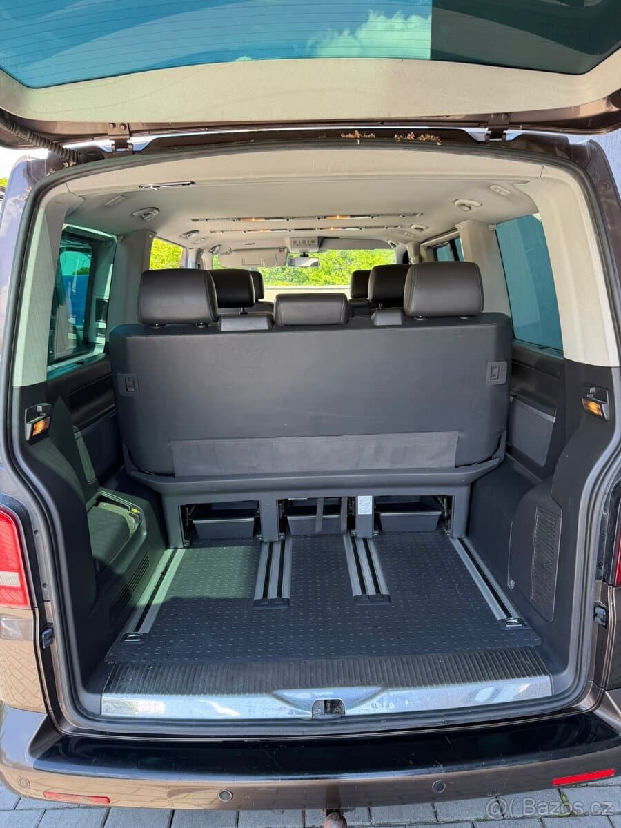 2011 Volkswagen MULTIVAN - 8