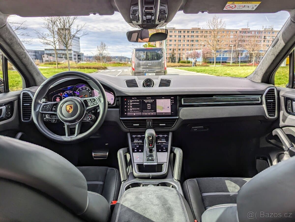 2022 Porsche CAYENNE - 8