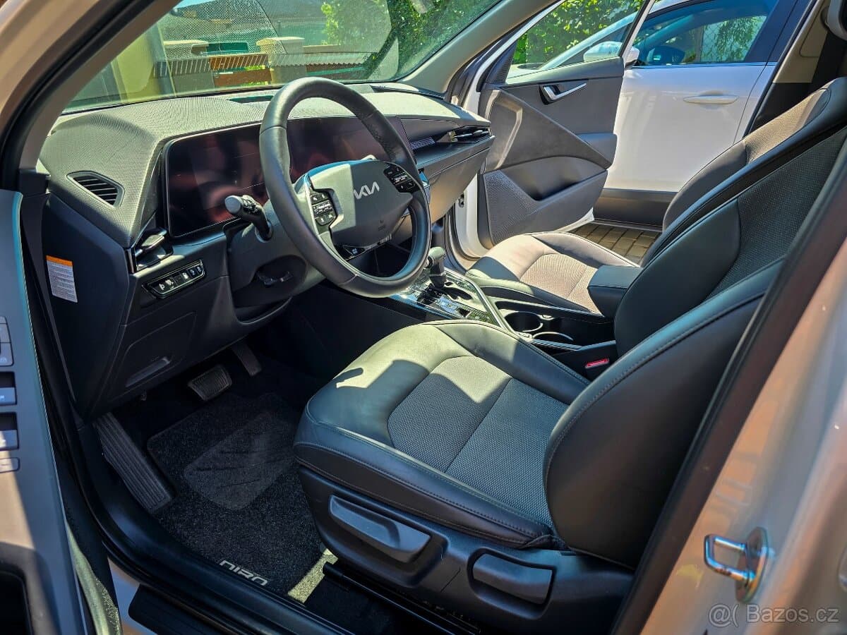 2022 Kia NIRO - 8