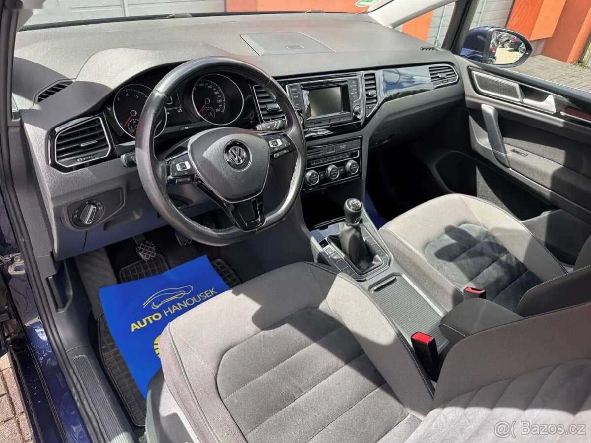 2015 Volkswagen GOLF - 8