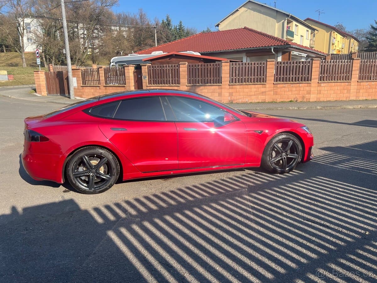 2017 Tesla MODEL S - 8