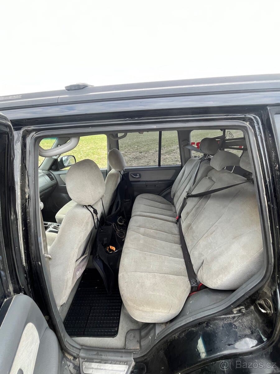 Hyundai TERRACAN - 8
