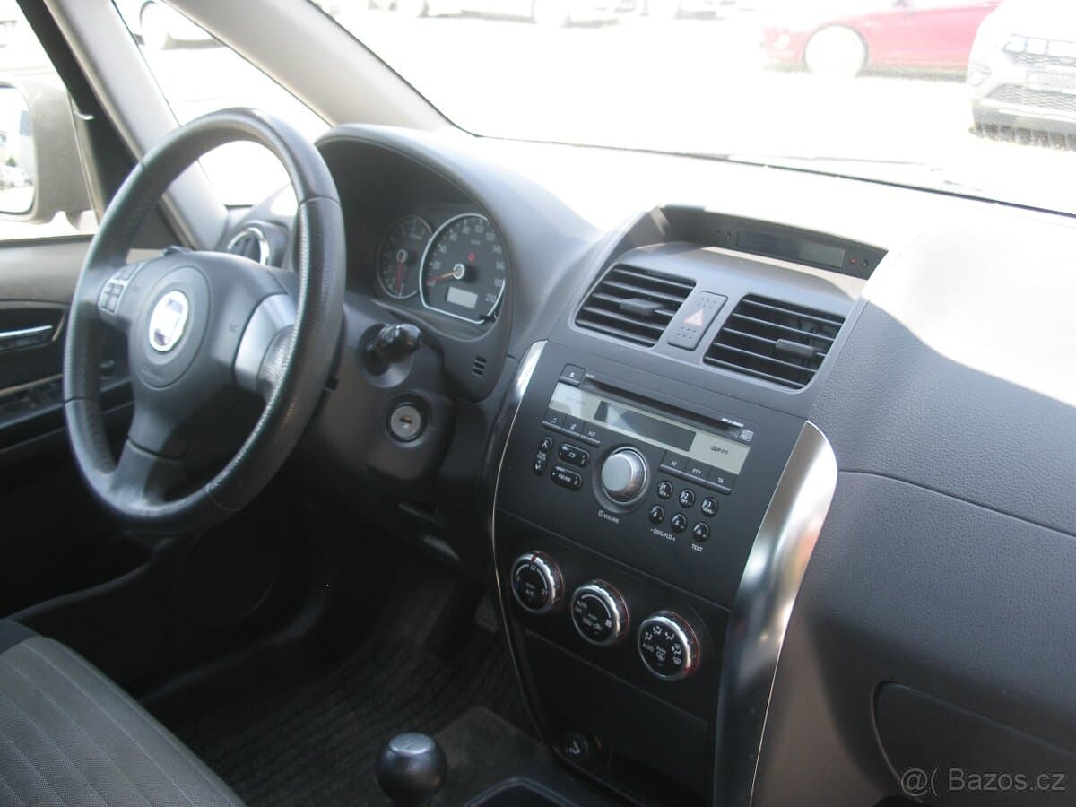 Fiat SEDICI - 8