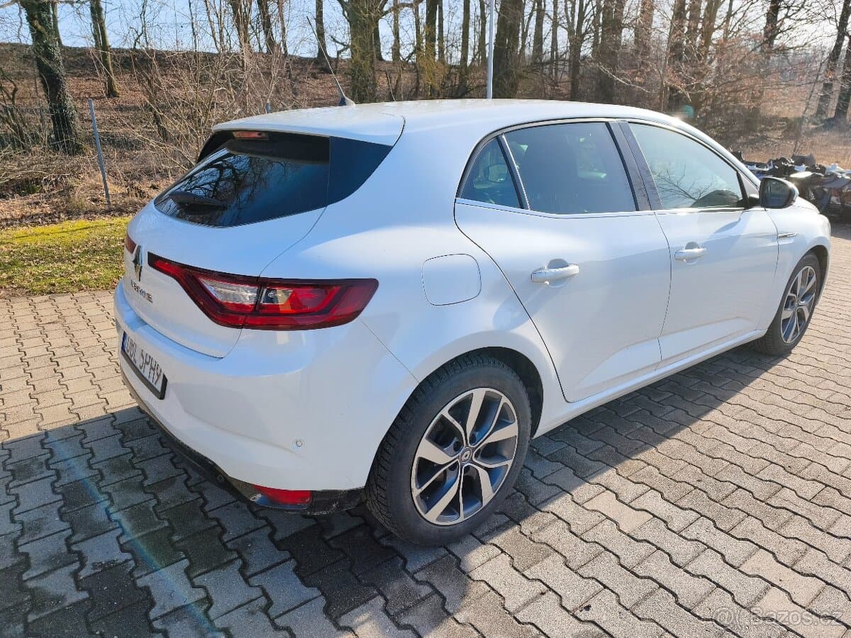 Renault MEGANE - 8