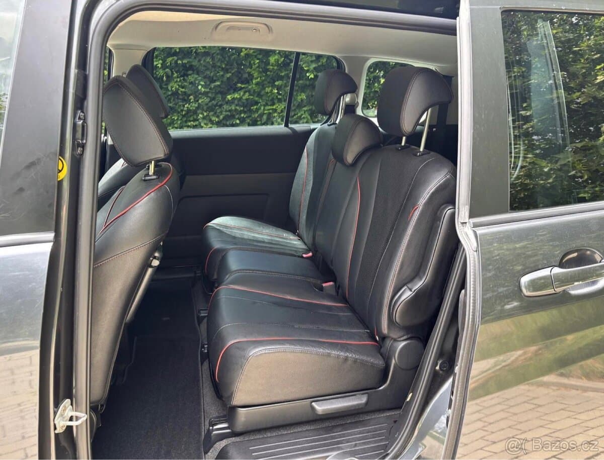 2011 Mazda 5 - 8