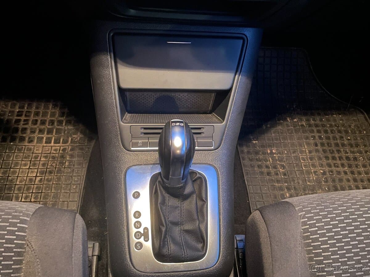 2012 Volkswagen GOLF - 8