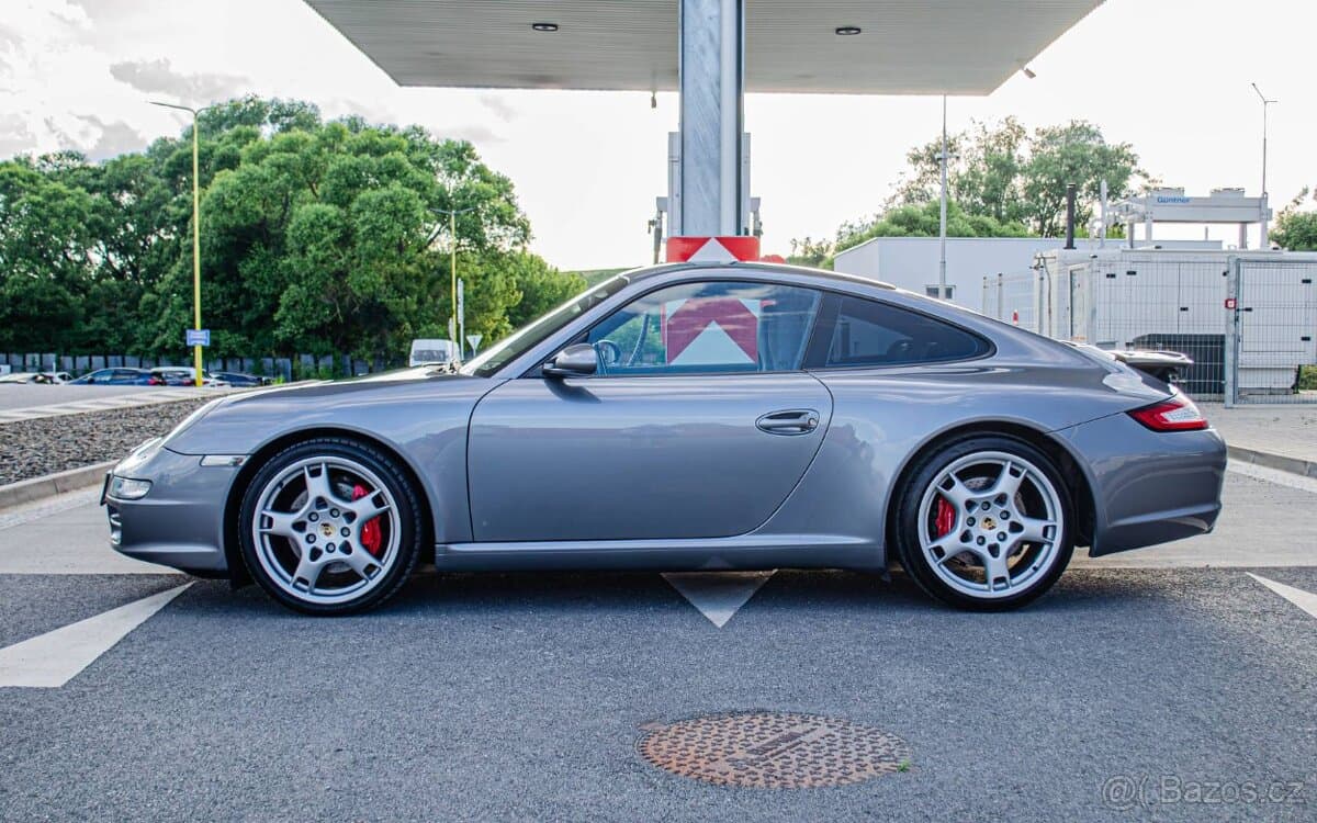 2005 Porsche 911 - 8