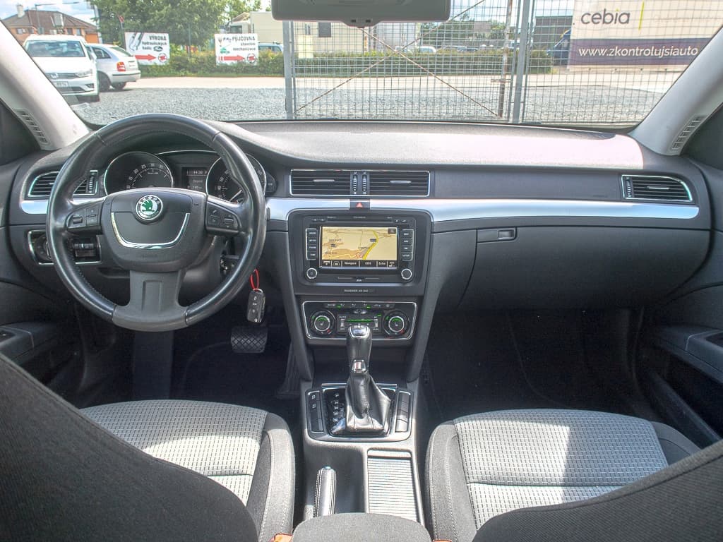 2013 Škoda SUPERB - 8