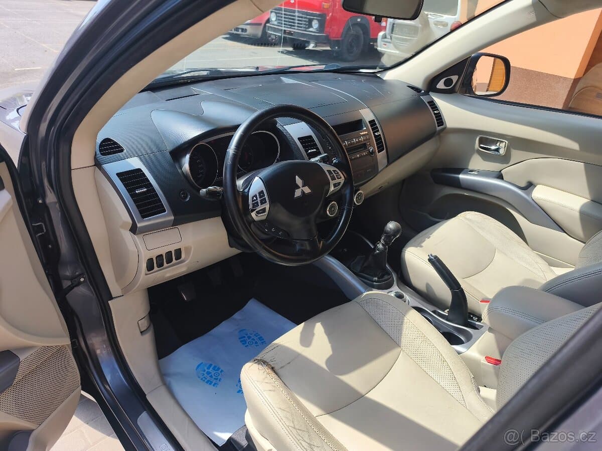 2007 Mitsubishi OUTLANDER - 8