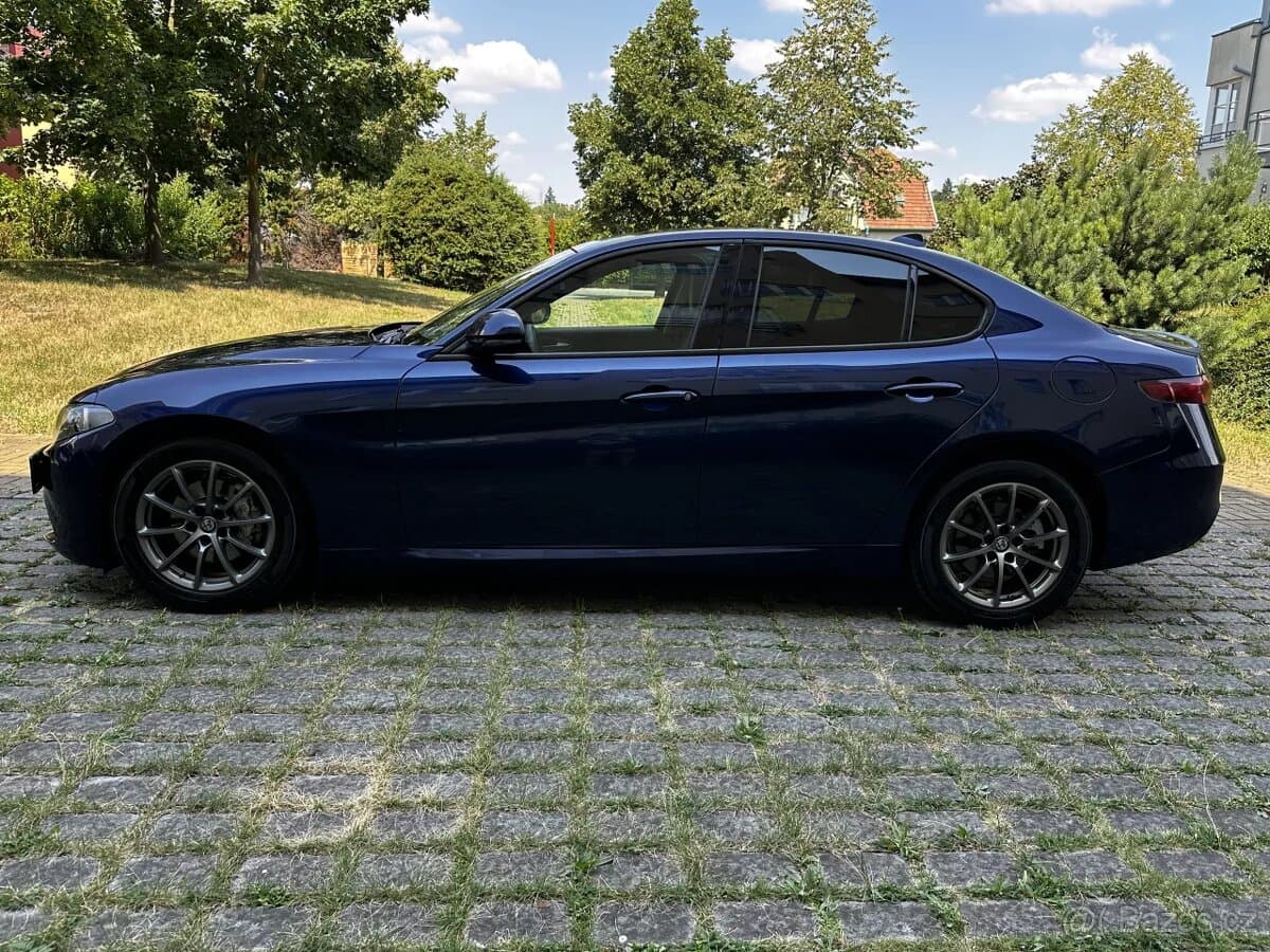 2018 Alfa Romeo GIULIA - 8