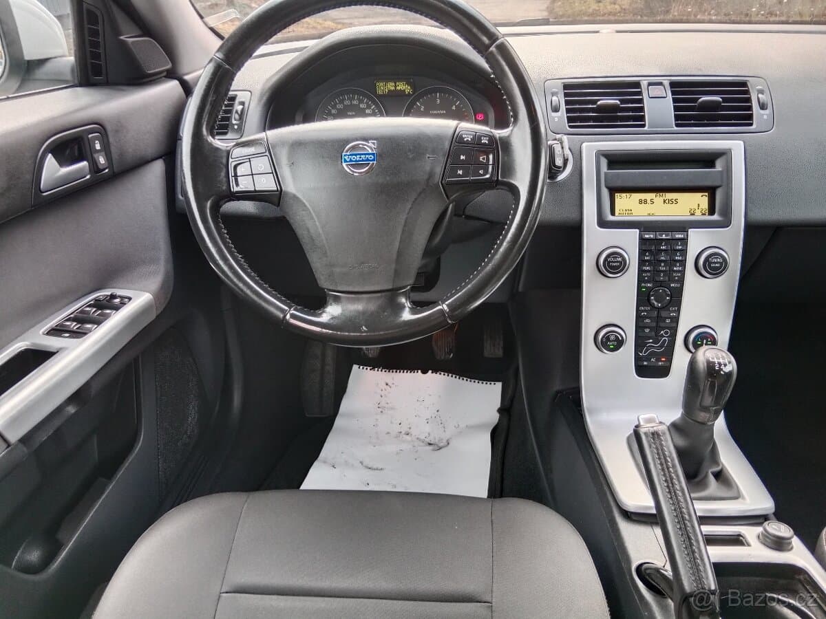 2011 Volvo V50 - 8