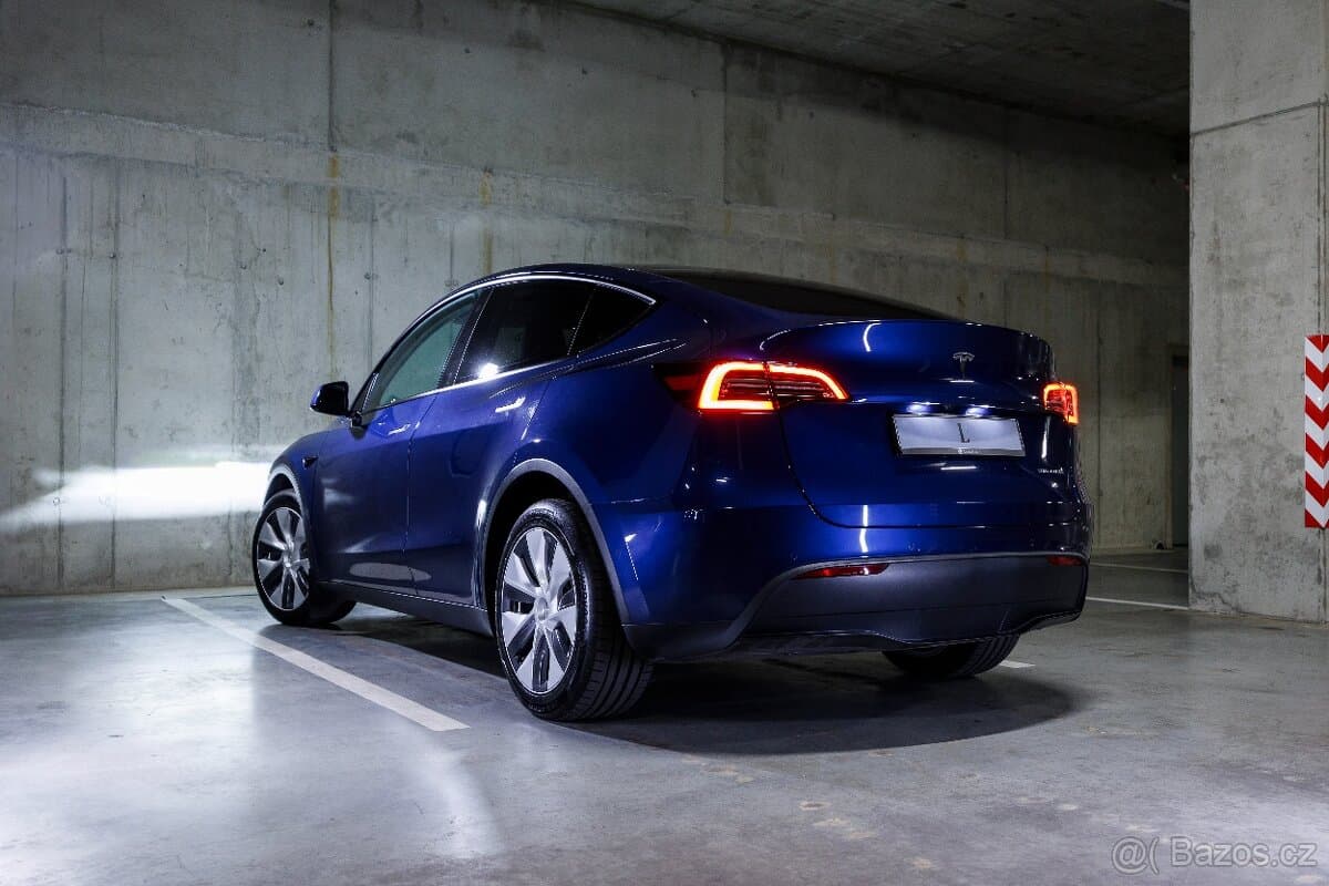 2022 Tesla MODEL Y - 8