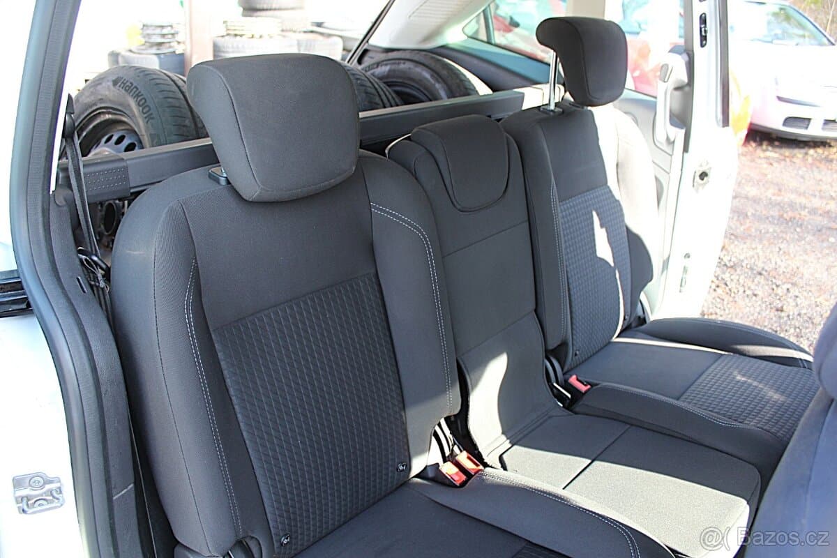 2015 Ford C-MAX - 8