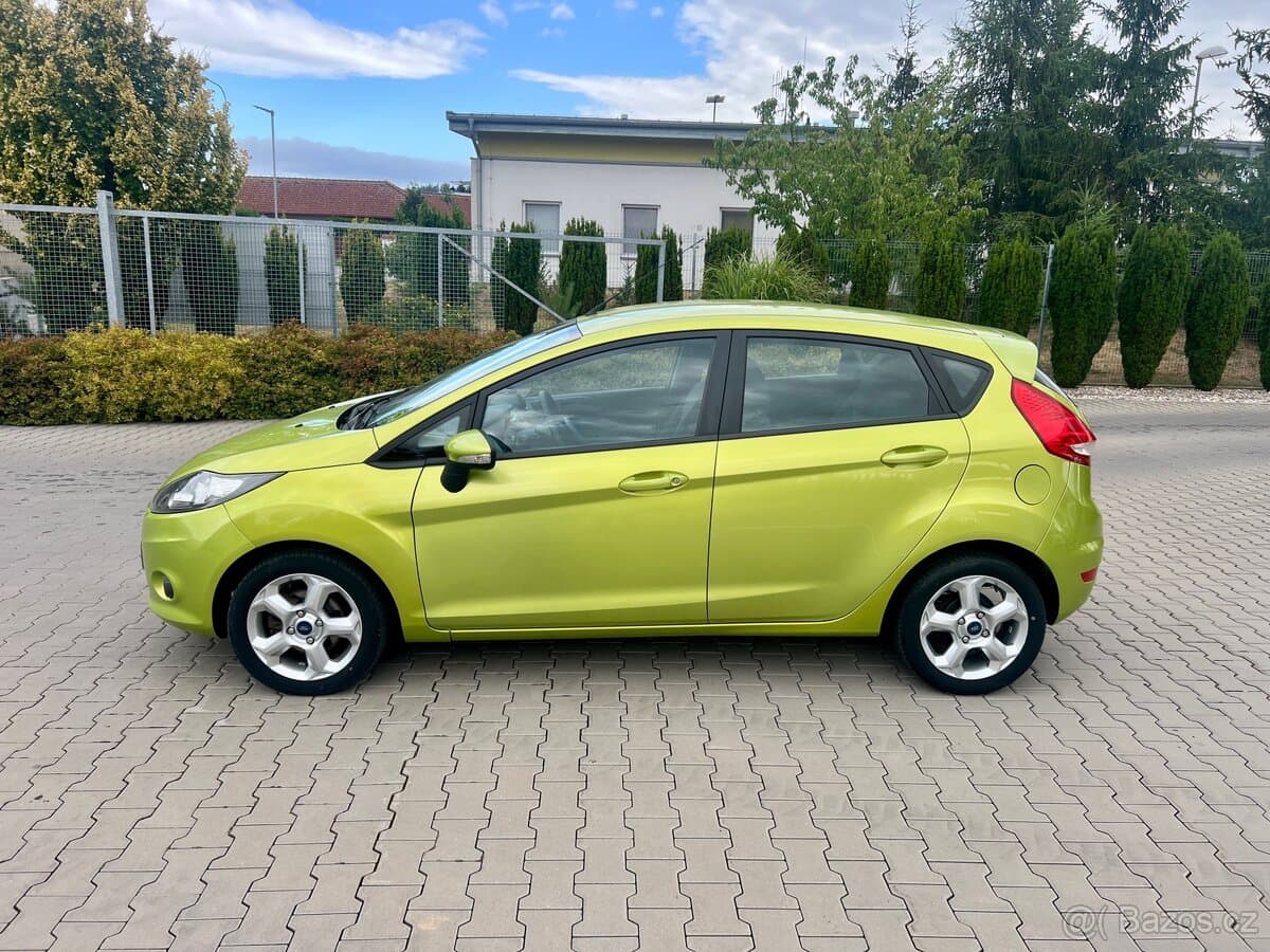 2009 Ford FIESTA - 8