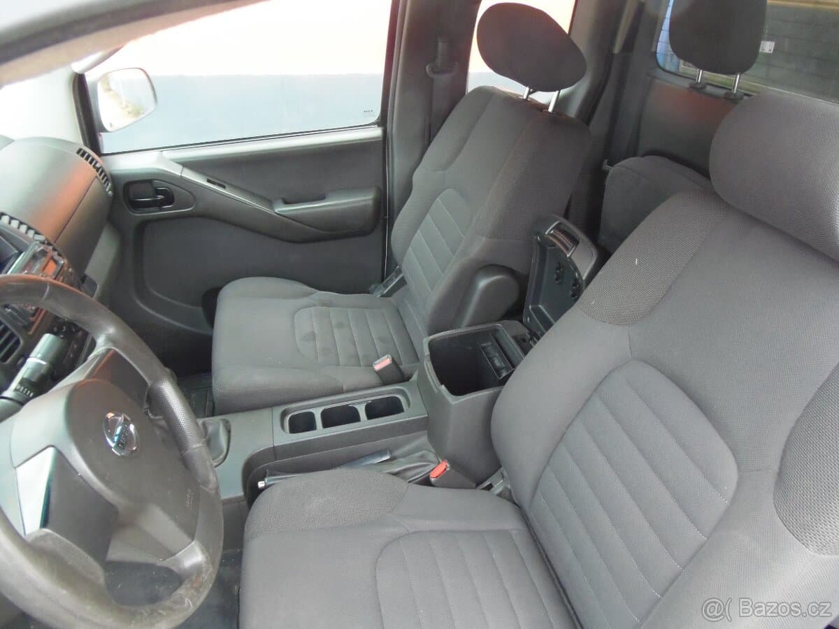 2009 Nissan NAVARA - 8