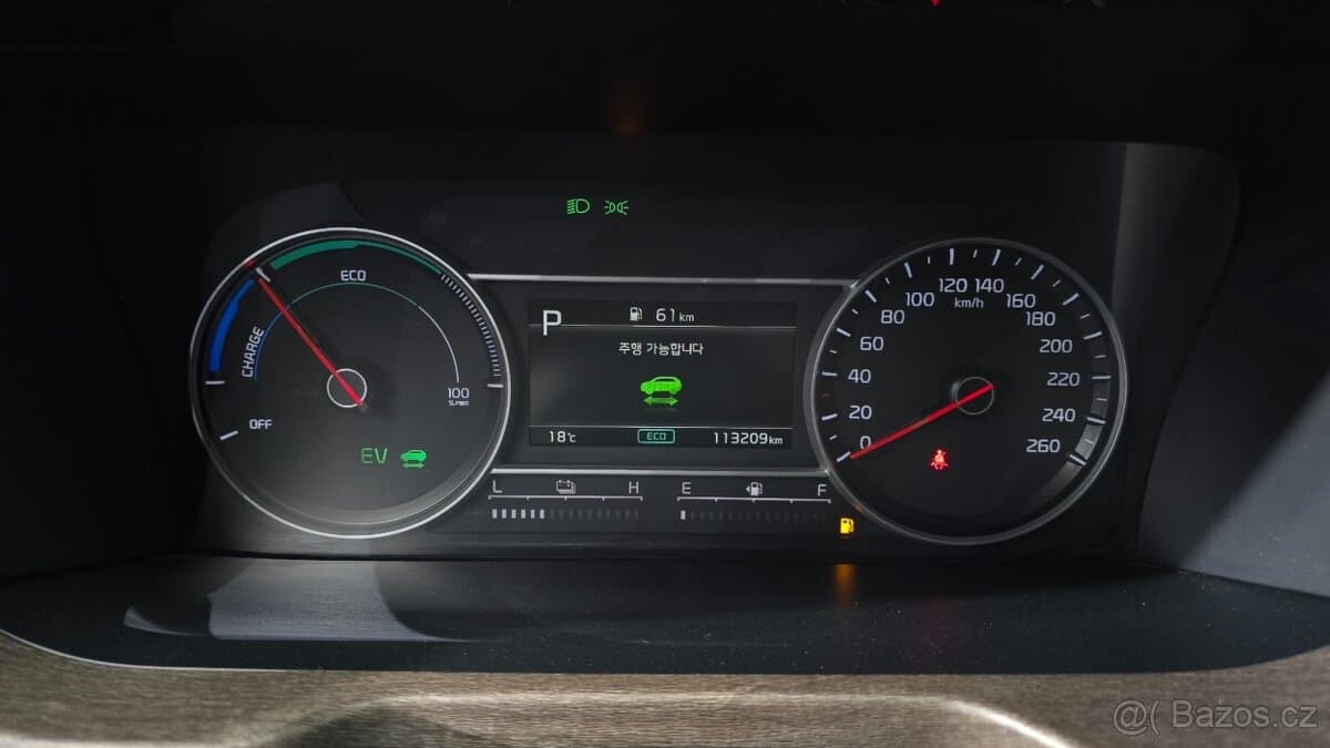 2022 Kia SORENTO - 8
