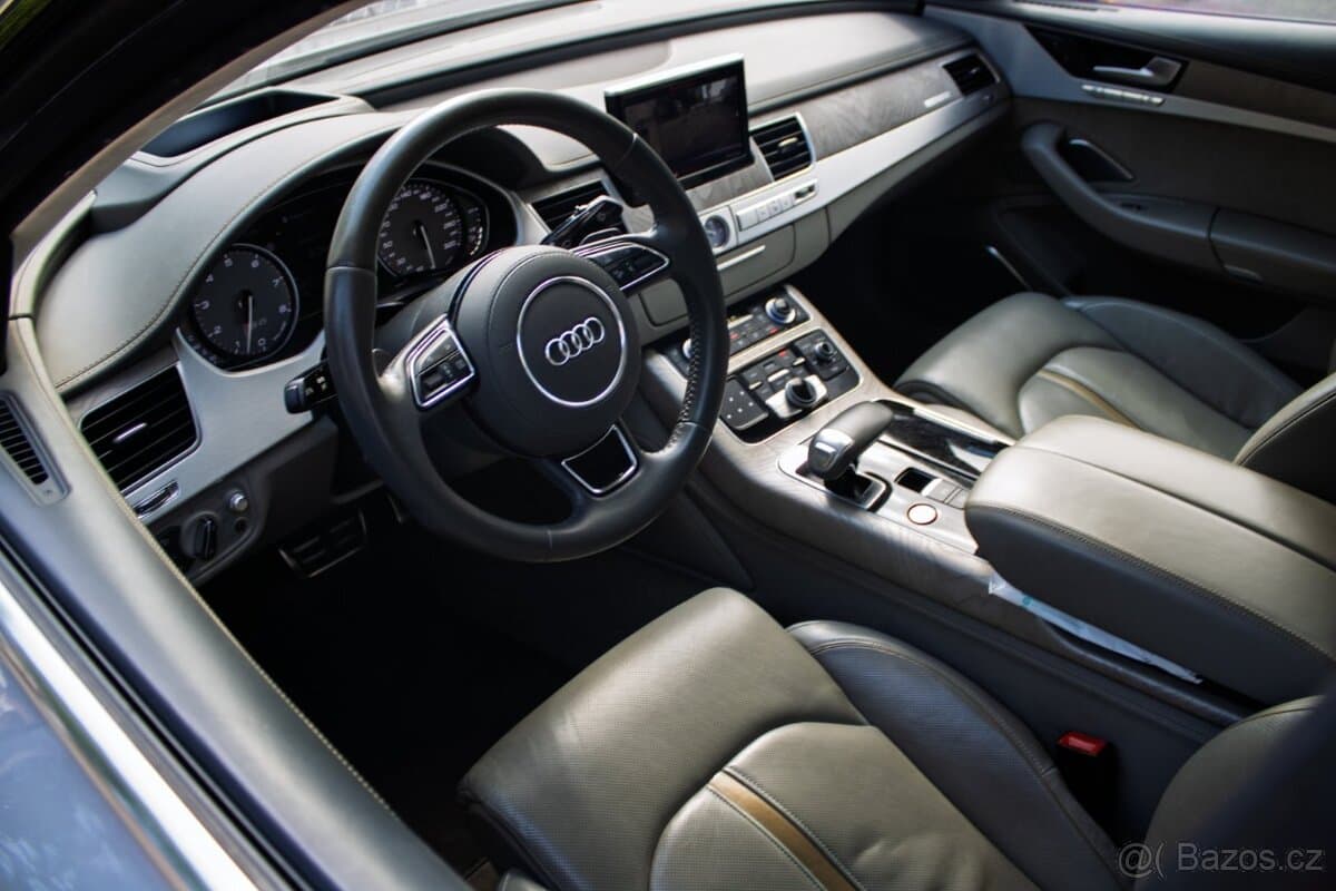 2015 Audi S8 - 8