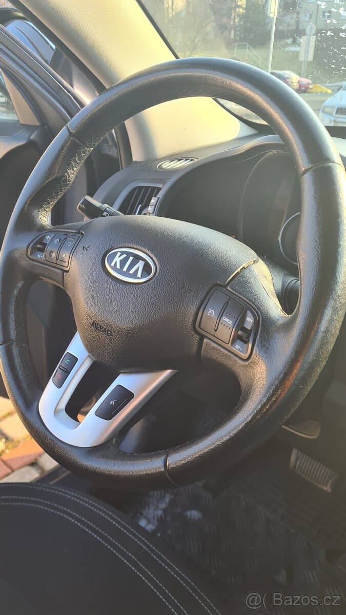 2010 Kia SPORTAGE - 8