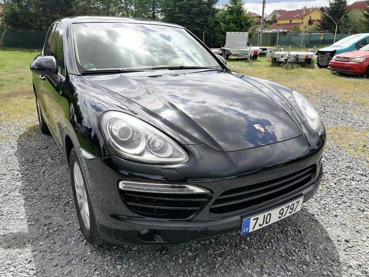 2011 Porsche CAYENNE - 8
