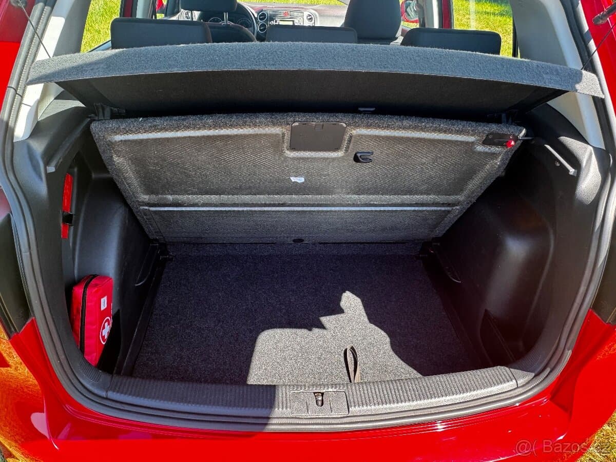 2010 Volkswagen GOLF - 8
