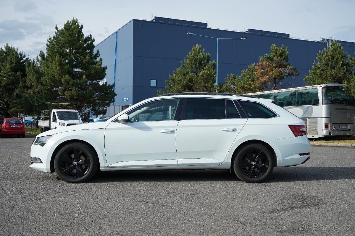 2018 Škoda SUPERB - 8