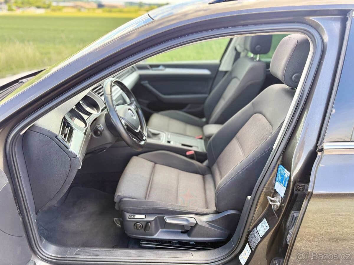 Volkswagen PASSAT - 8