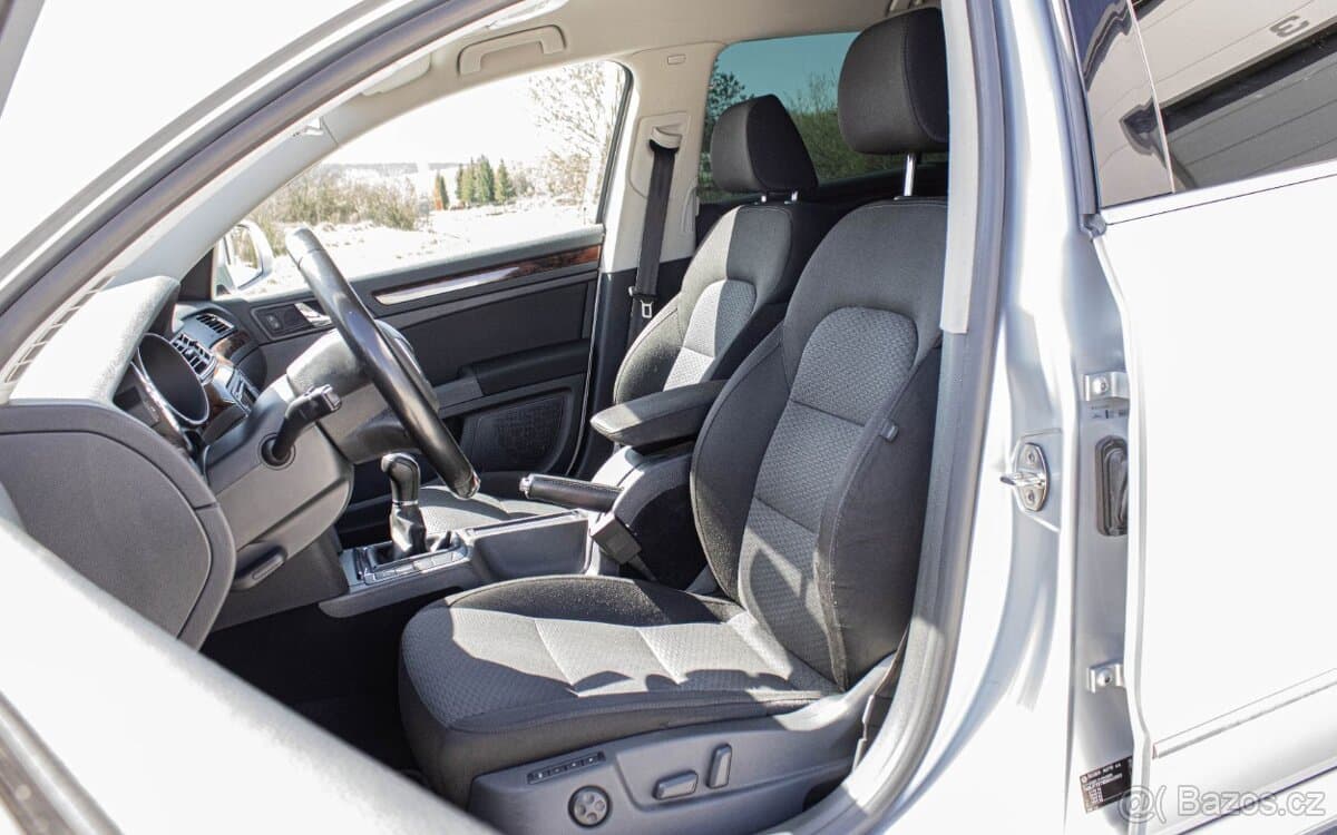 2011 Škoda SUPERB - 8