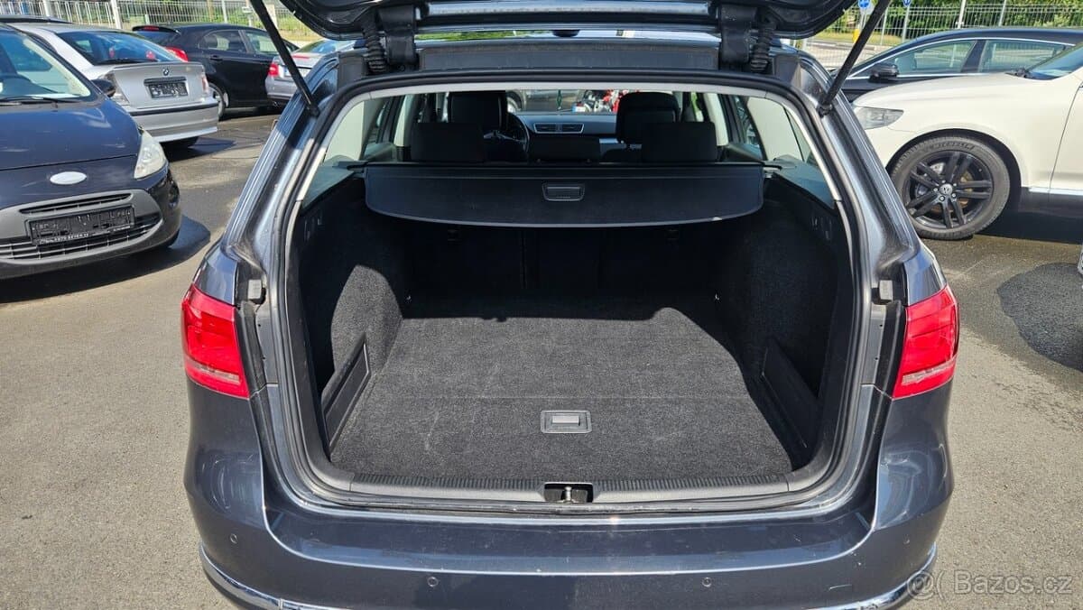 2013 Volkswagen PASSAT - 8