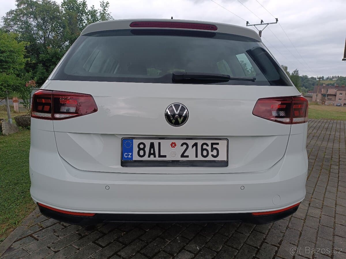 2020 Volkswagen PASSAT - 8